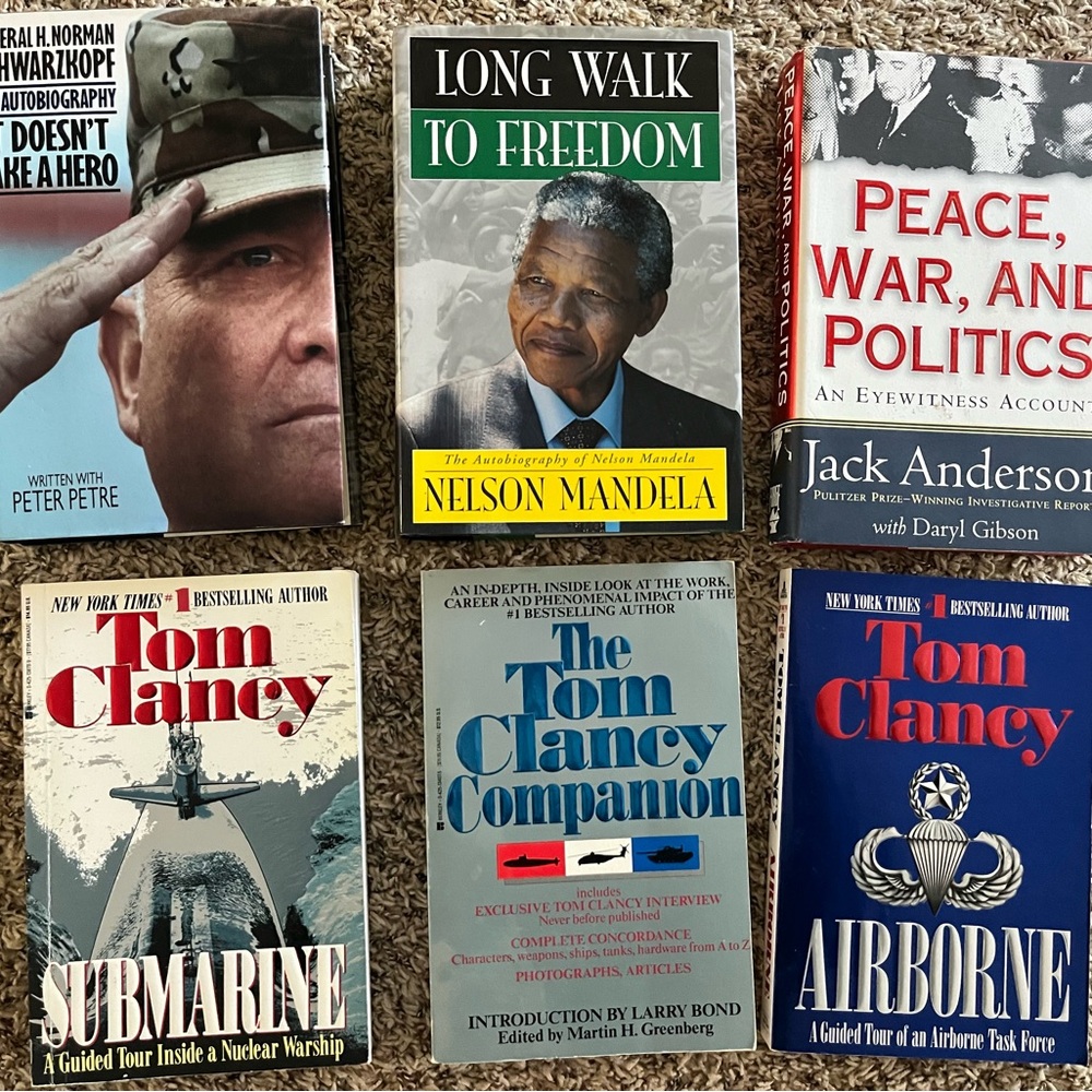 Tom Clancy books +, all in very nice condition